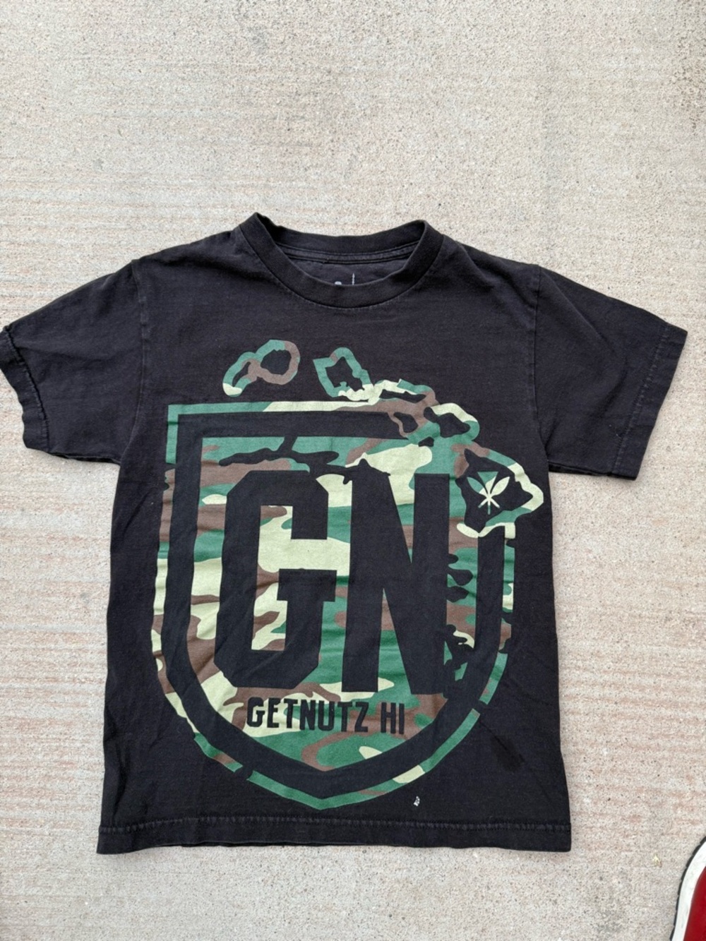 Kids Black Short-Sleeve Tee with Camo GN Shield Graphic